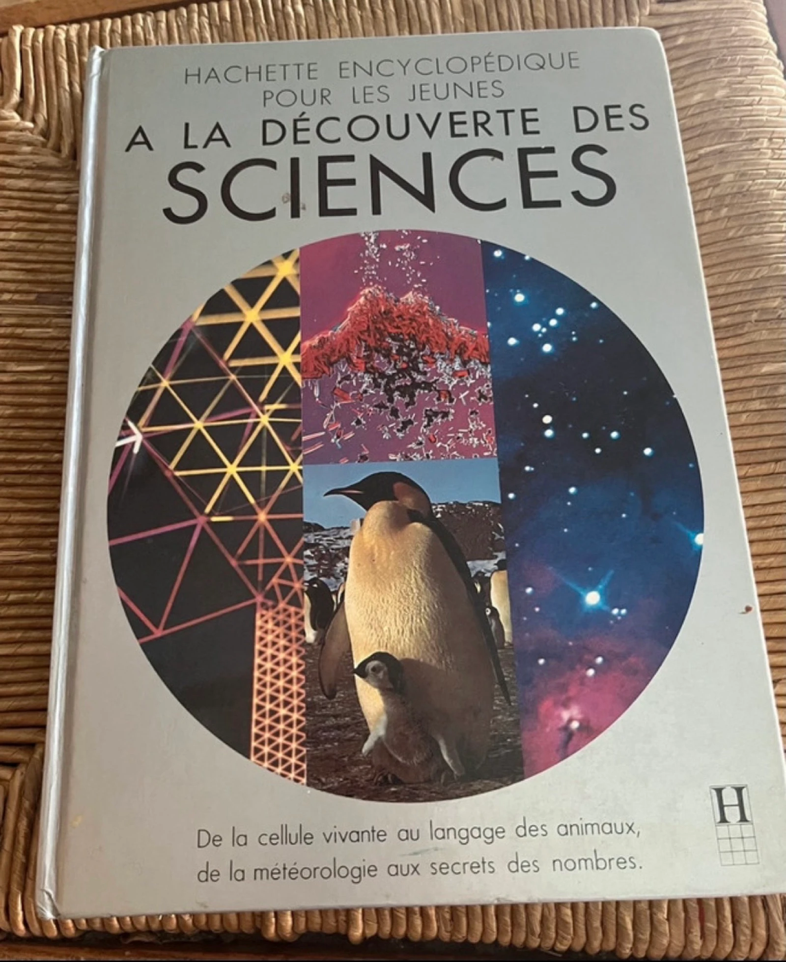 Encyclopédie hachette la découverte des sciences 
